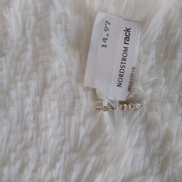 ring - Picture 3 of 4